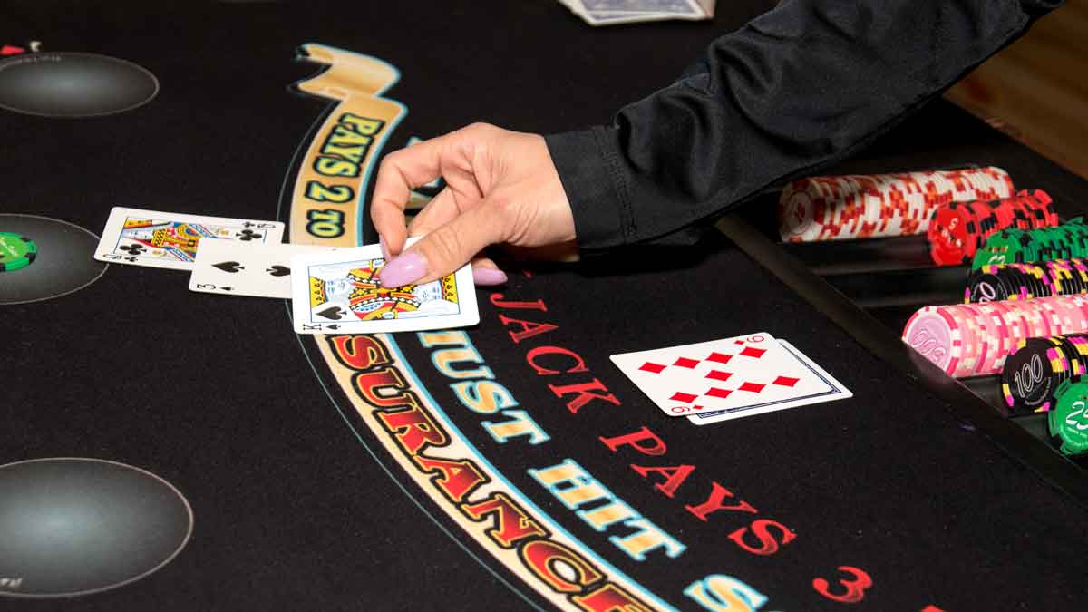 Blackjack Sky88 sở hữu nhiều phiên bản cái tiến với nhiều tính năng nổi bật giúp người chơi dễ dàng thao tác hơn